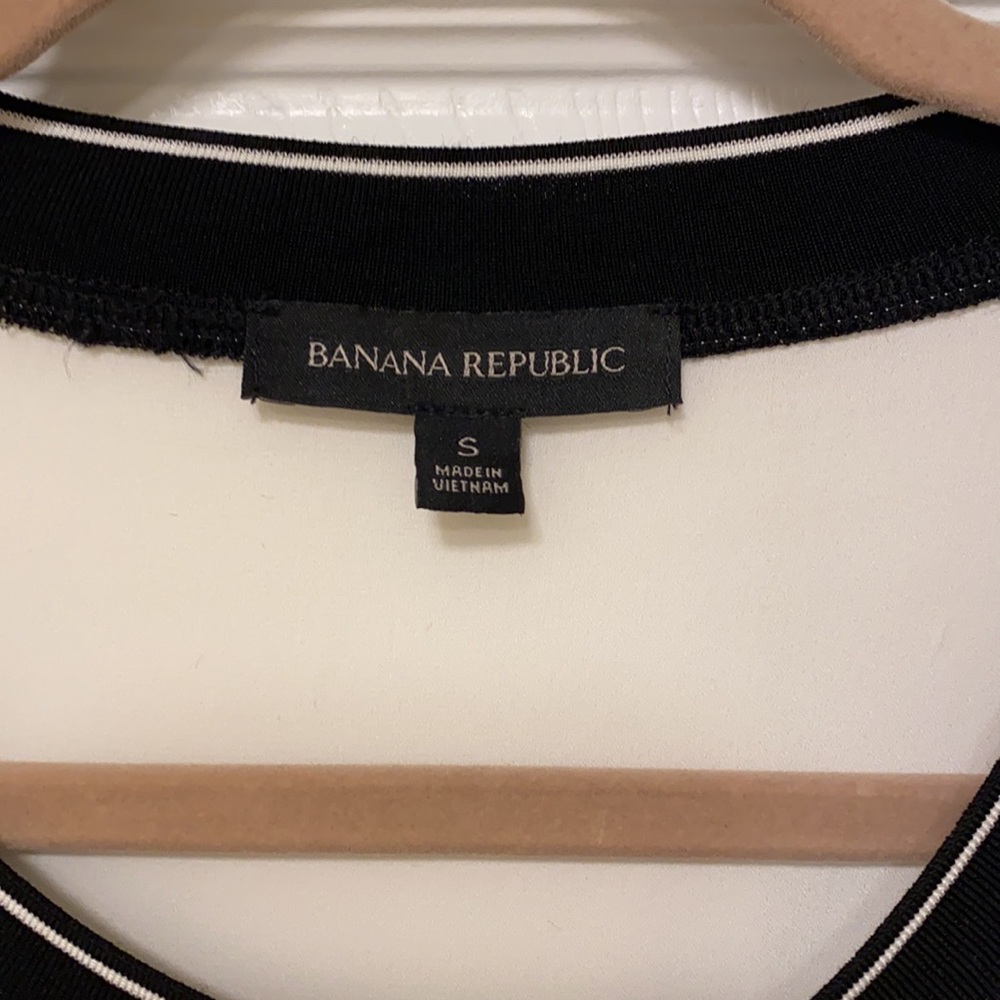 Banana Republic Top - Picture 2 of 3